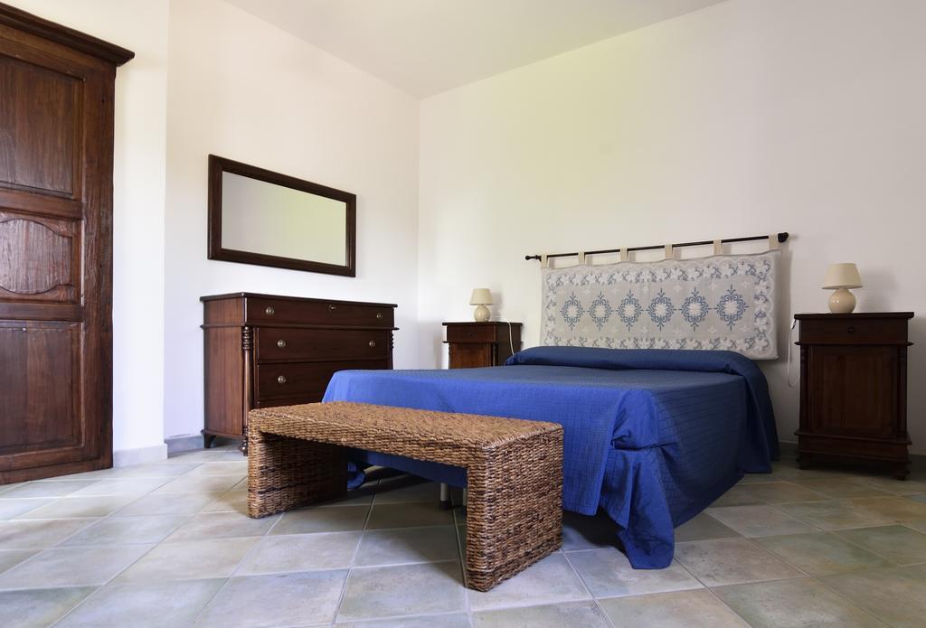 Agriturismo Guthiddai Oliena Habitación foto