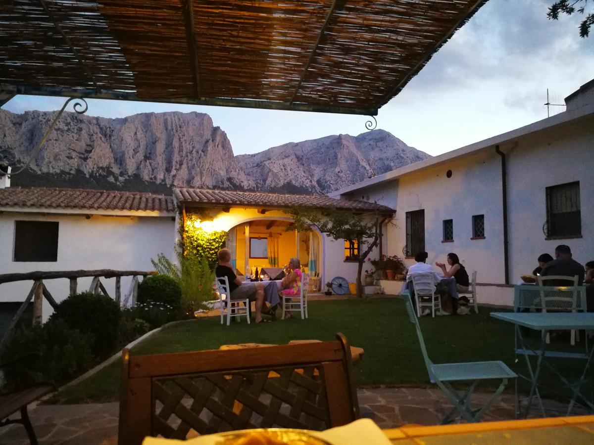 Agriturismo Guthiddai Oliena Exterior foto